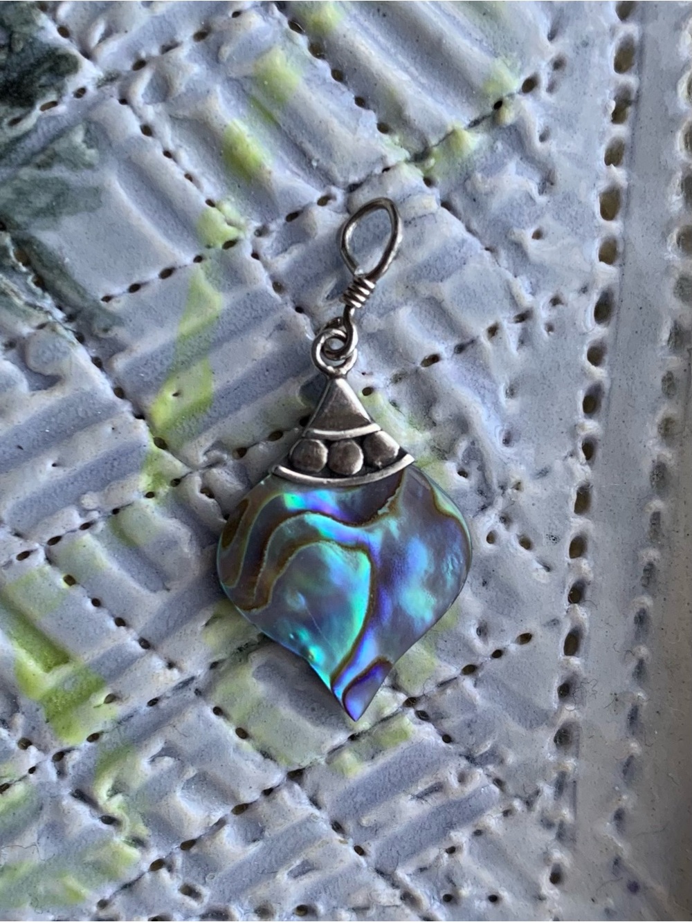 Small abalone vintage pendant 925